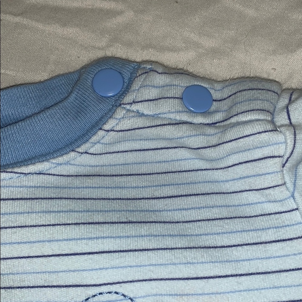 Baby onesie - Picture 4 of 5